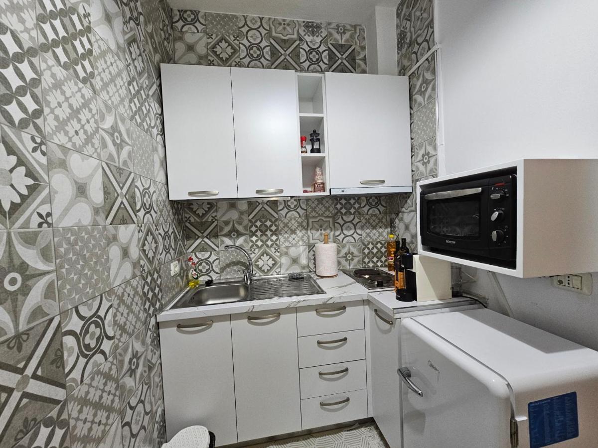 Vibe Studio Apartment Tirana Eksteriør billede